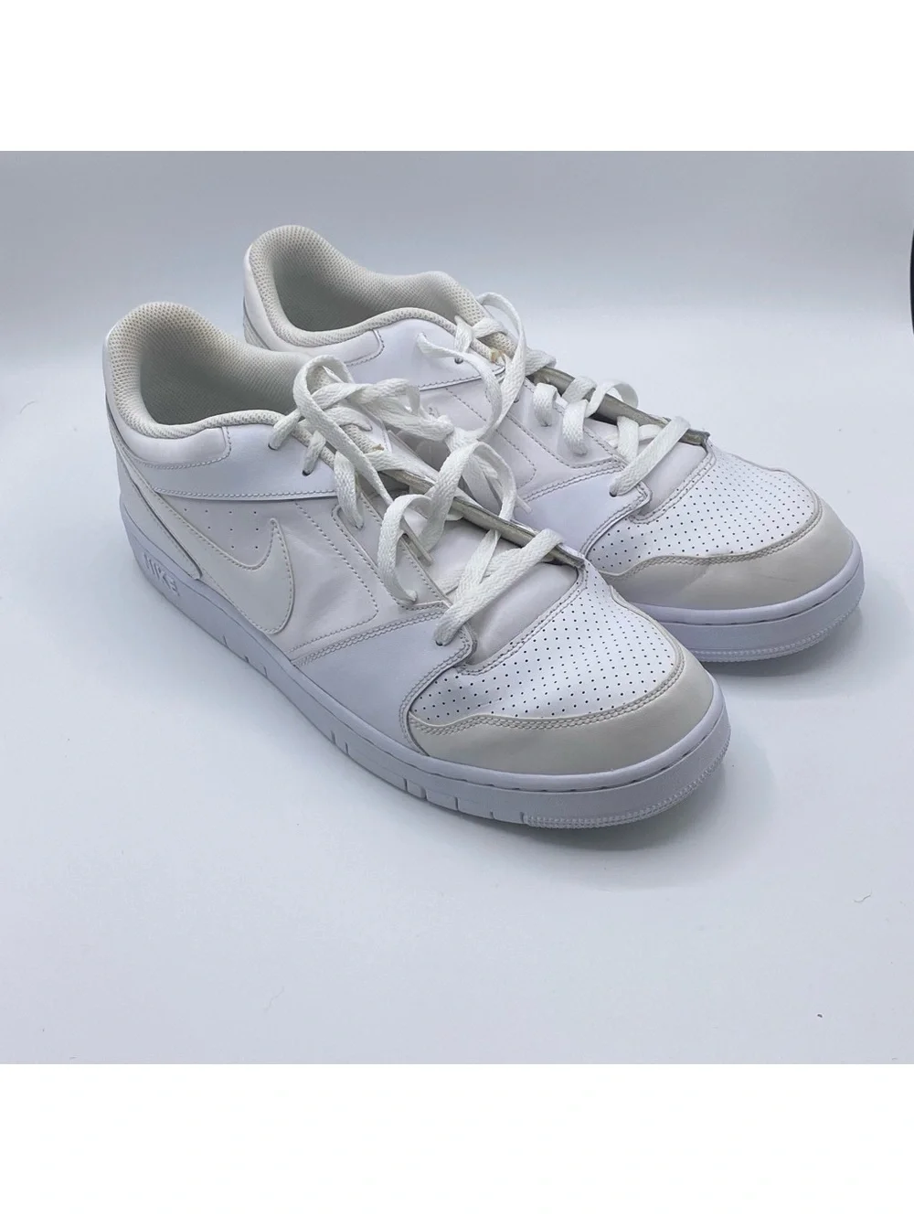 Nike classic sneakers
